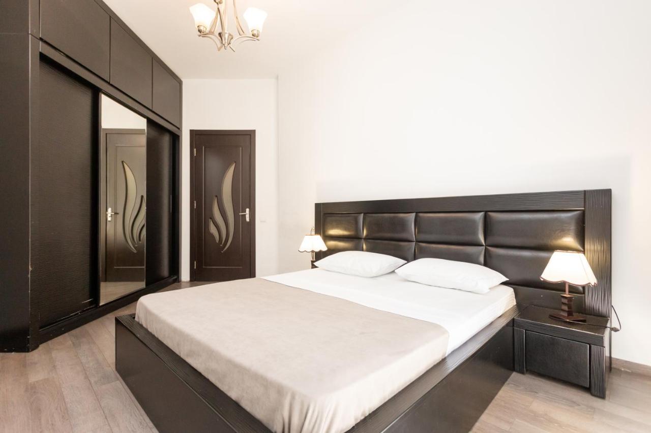 Two Bedroom Apartment In The City Center Tbilisi Exterior foto