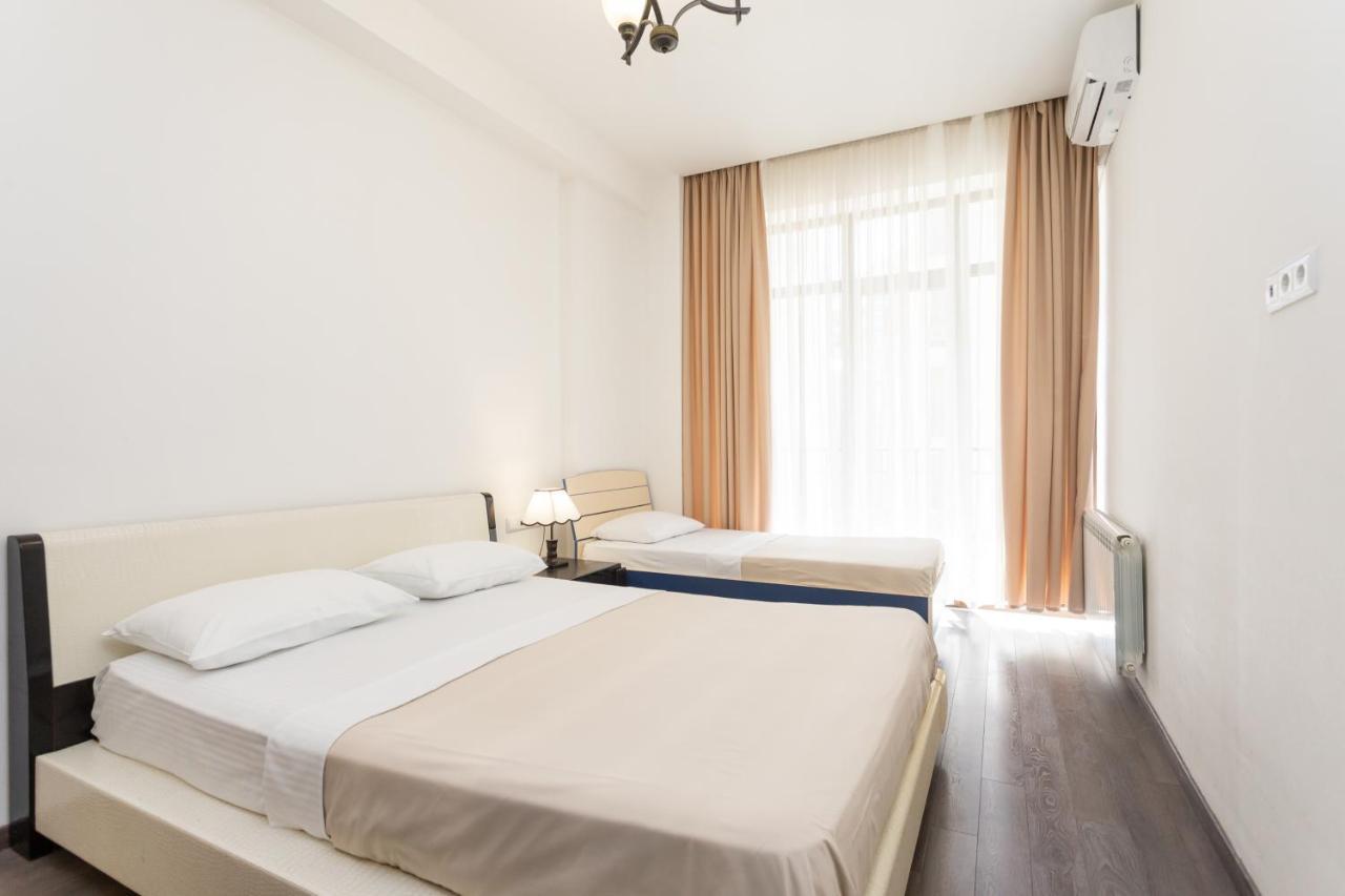 Two Bedroom Apartment In The City Center Tbilisi Exterior foto